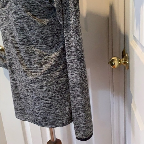 Under Armour hooded deep V long sleeve top - Picture 5 of 8